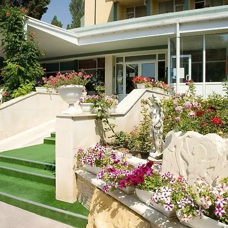 Ξενοδοχείο Park Persey 3*